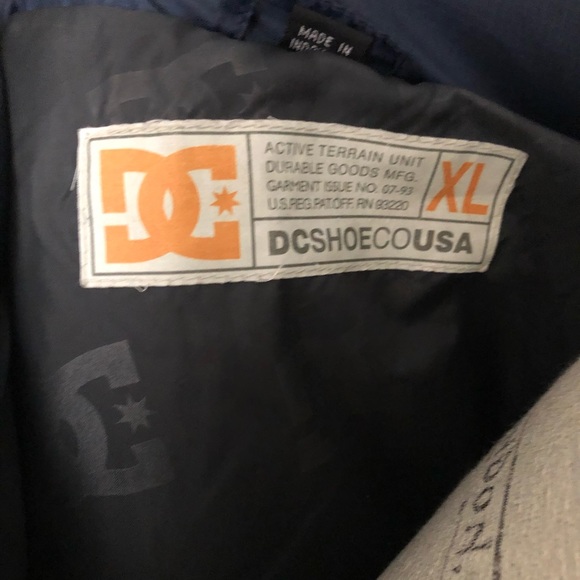DC Puffer Jacket - Picture 3 of 4